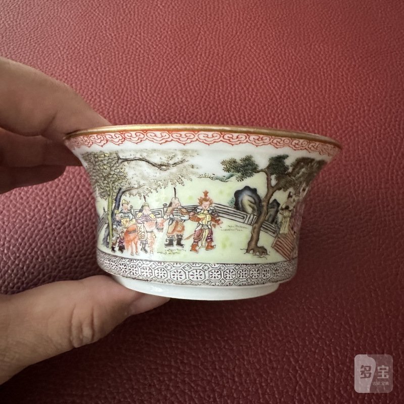 清 粉彩出将入相图马蹄杯 - 图14